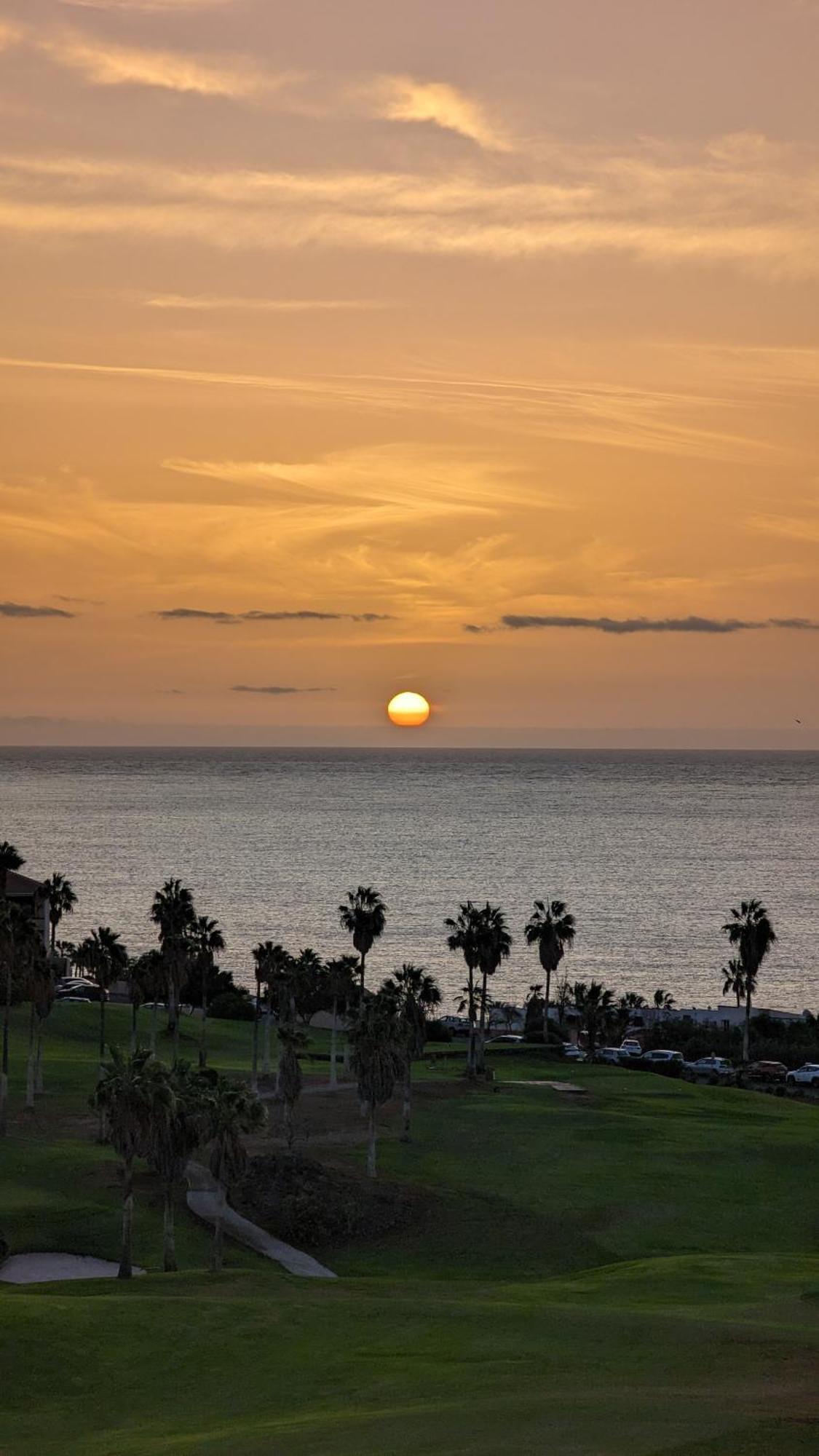 Golf View Apartment - Stunning Ocean View Golf Del Sur San Miguel de Abona Exterior photo